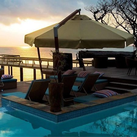 Dugong Beach Lodge Виланкулос Екстериор снимка