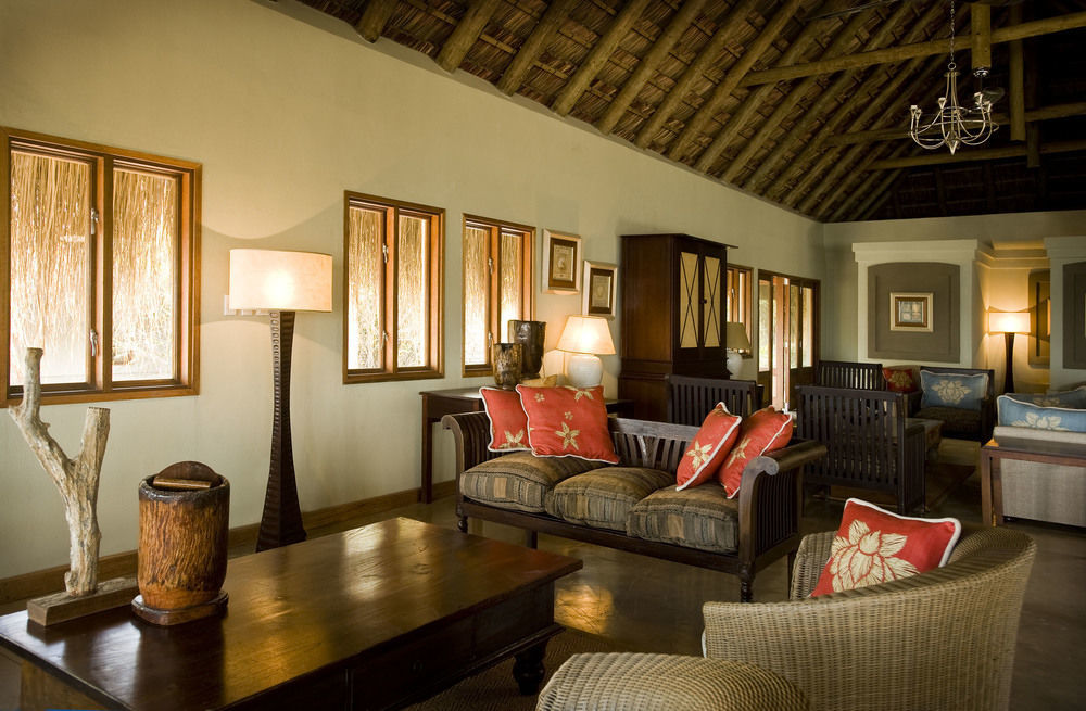 Dugong Beach Lodge Виланкулос Екстериор снимка