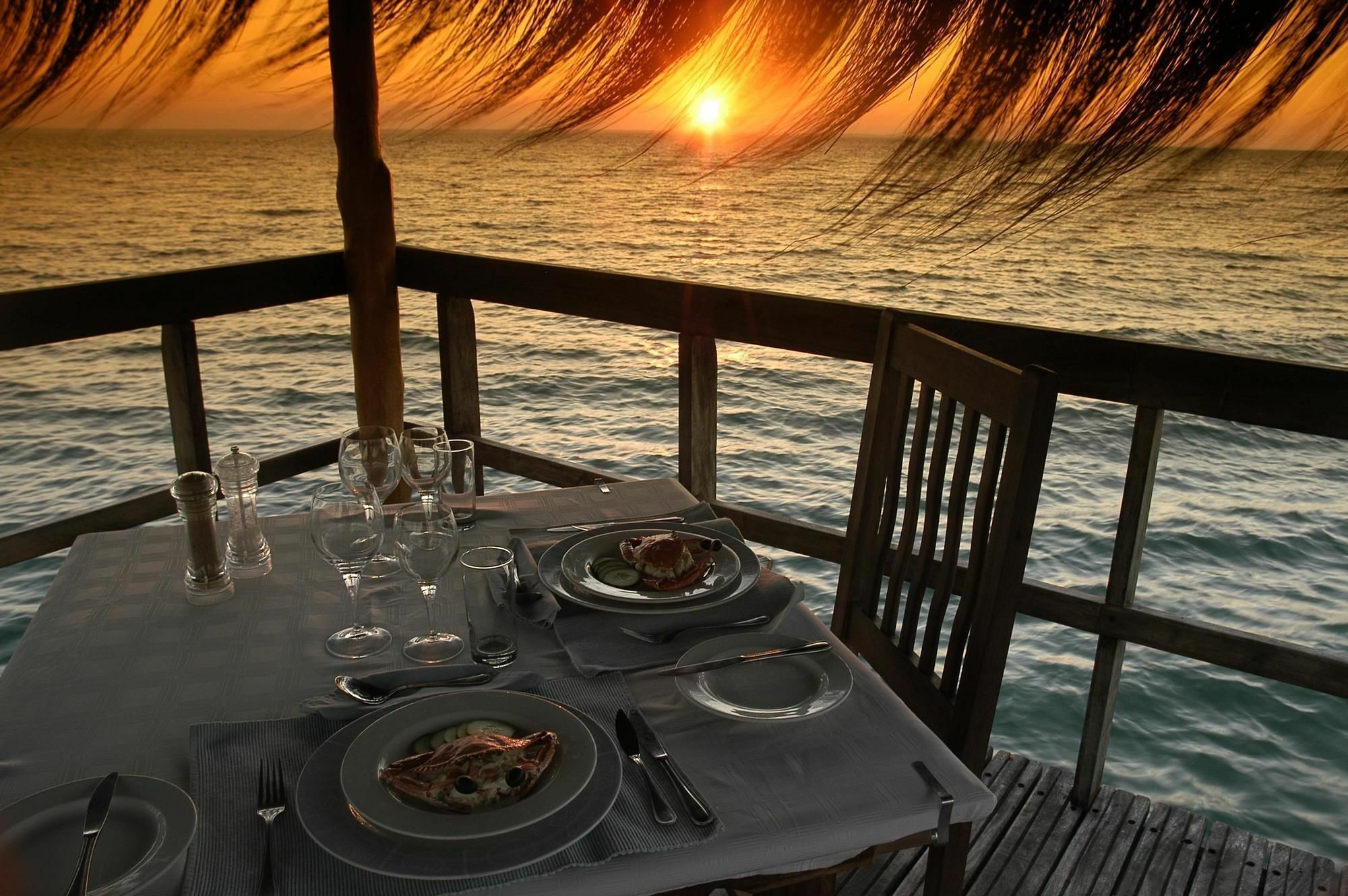 Dugong Beach Lodge Виланкулос Екстериор снимка