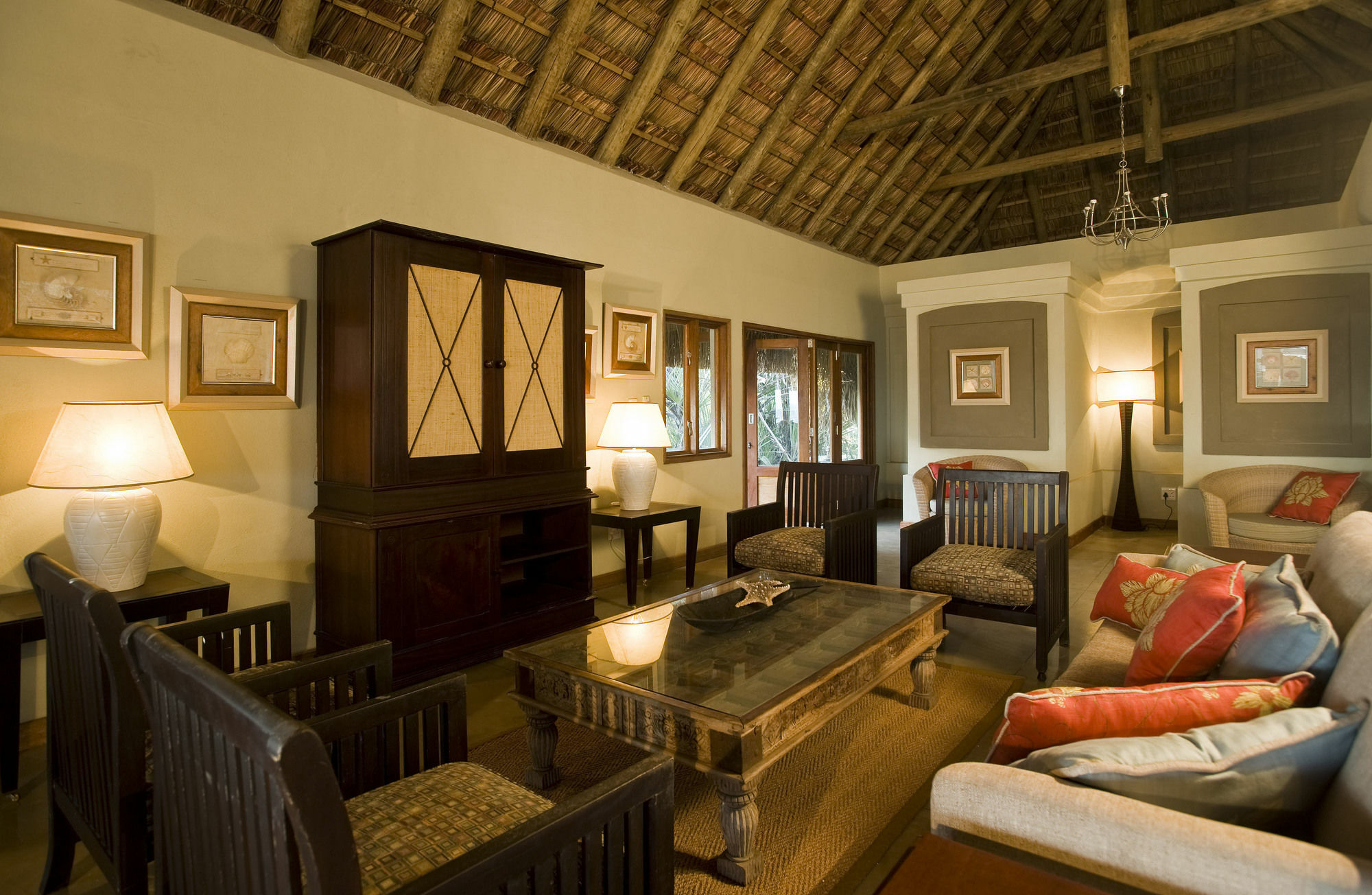 Dugong Beach Lodge Виланкулос Екстериор снимка