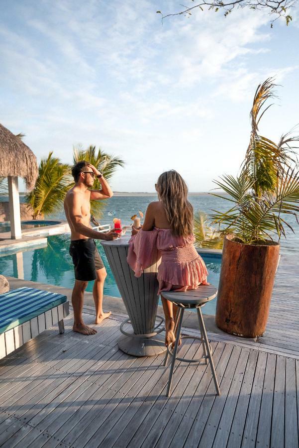 Dugong Beach Lodge Виланкулос Екстериор снимка