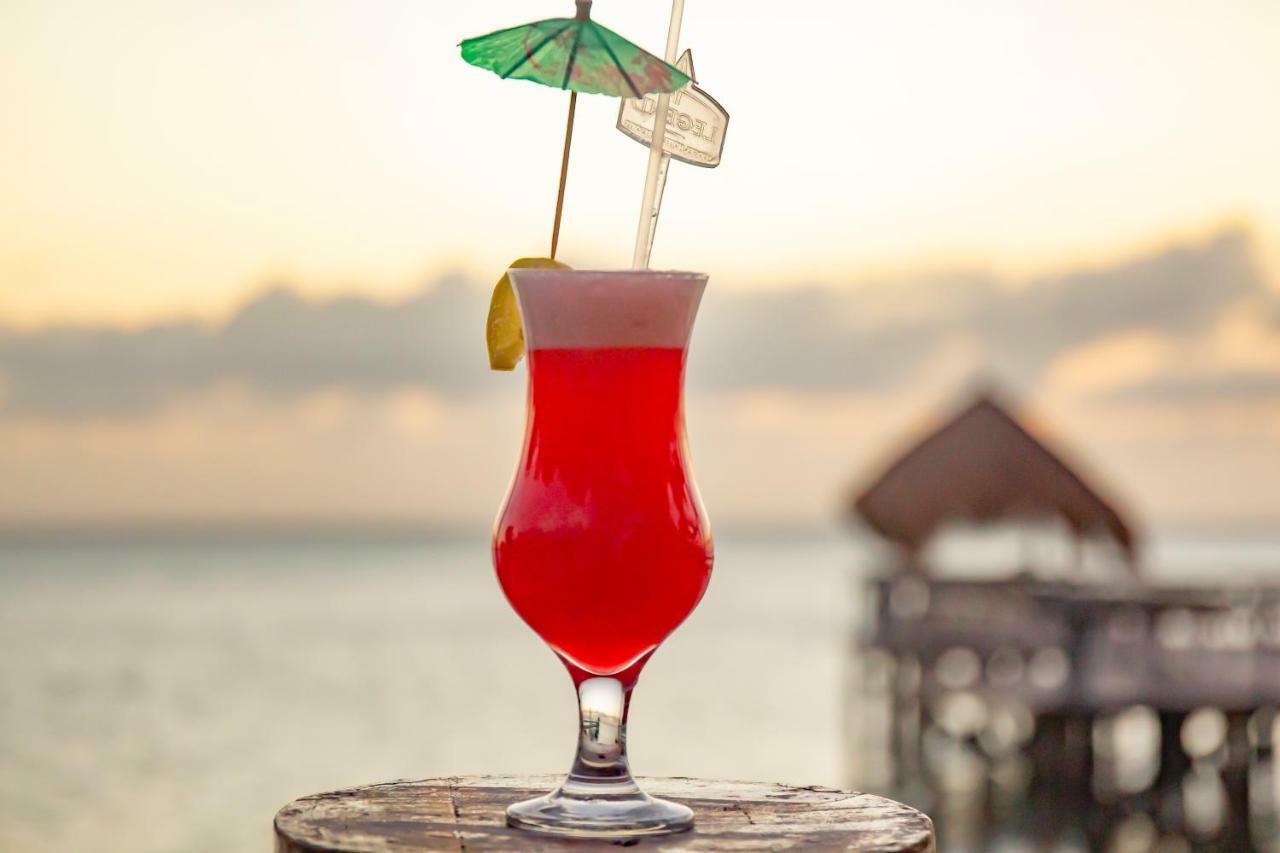 Dugong Beach Lodge Виланкулос Екстериор снимка