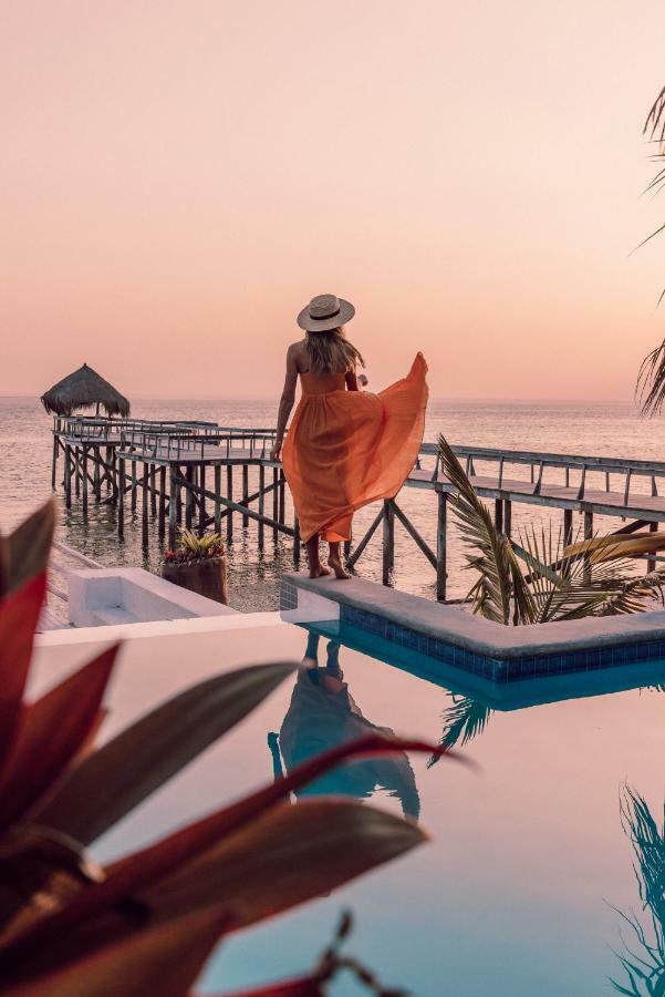 Dugong Beach Lodge Виланкулос Екстериор снимка