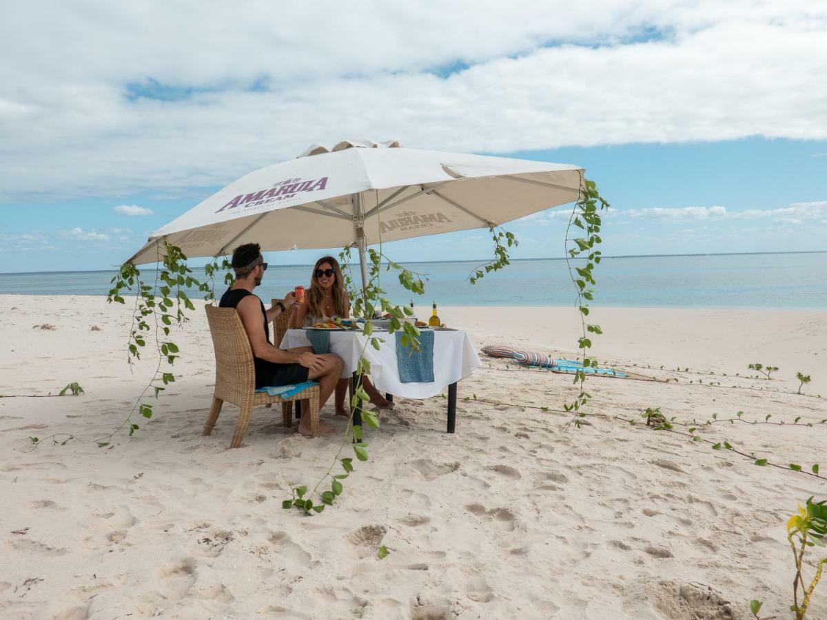 Dugong Beach Lodge Виланкулос Екстериор снимка